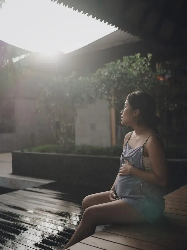 Usia Kehamilan 9 Bulan, Ini 7 Potret Gya Istri Tarra Budiman Pamer Baby Bump