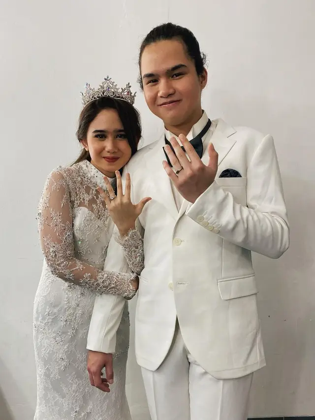 6 Potret Tissa Biani dan Dul Jaelani Pamer Cincin, Banjir Ucapan Selamat
