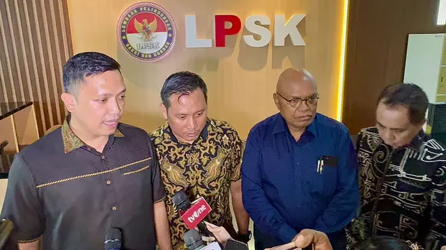 Staf Sekretaris Jenderal (Sekjen) PDI Perjuangan (PDIP) Hasto Kristiyanto, Kusnadi, meminta perlindungan ke Lembaga Perlindungan Saksi dan Korban (LPSK) karena khawatir dikriminalisasi oleh oknum penyidik Komisi Pemberantasan Korupsi (KPK).