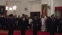 Presiden Joko Widodo (Jokowi) melantik sejumlah pejabat negara Rabu (17/1/2018), pukul 09.27 WIB di di Istana Negara, Jakarta. (Deny/Liputan6.com)