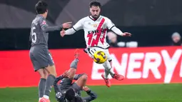 Berkat hasil ini, Real Madrid gagal menyalip Barcelona di puncak klasemen. El Real tertahan di peringkat dua dengan poin 37, sedangkan Rayo menduduki peringkat 13 dengan poin 20. (AP Photo/Manu Fernandez)