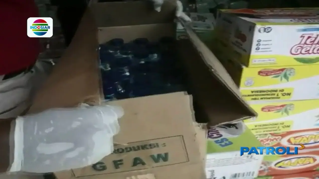 Polres Semarang Sita Puluhan Dus Air Minum Kemasan (TV)
