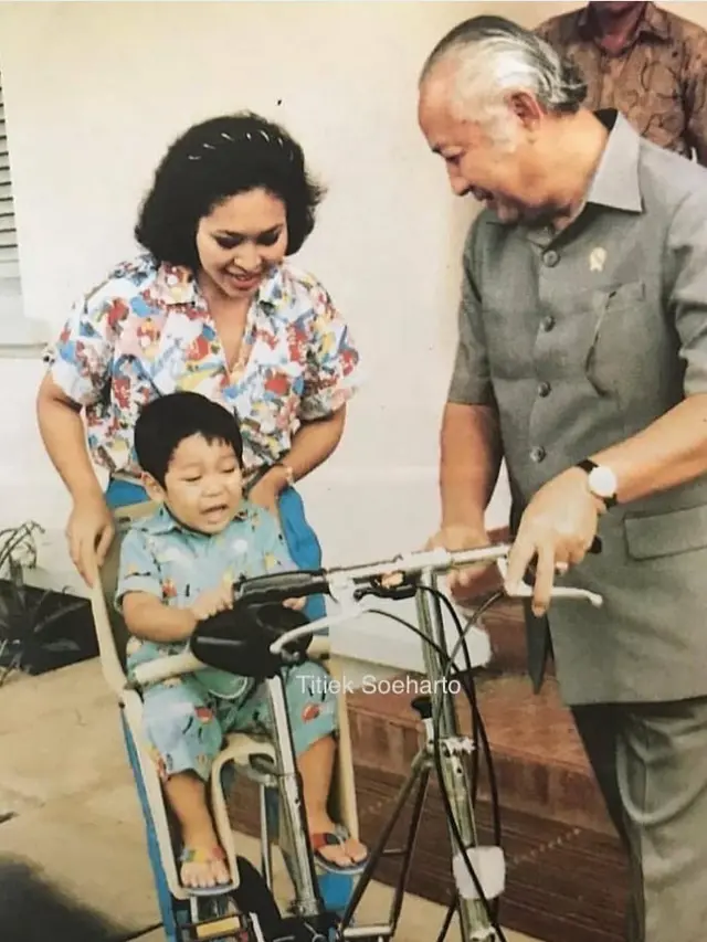 Tampilan Didit Hediprasetyo Putra Semata Wayang Presiden RI di Hari Ulang Tahun ke-41. [@titieksoeharto]
