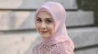 Kesha Ratuliu saat Pakai Hijab (Sumber: Instagram//kesharatuliu05)