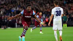 Pemain West Ham United Mohammed Kudus melakukan selebrasi usai mencetak gol ke gawang TSC Backa Topola pada pertandingan Grup A Liga Europa di Stadion London, London, Inggris, Kamis (21/9/2023). West Ham United menang 3-1. (Bradley Collyer/PA via AP)