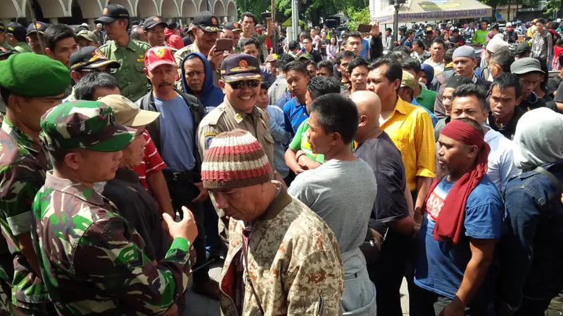 PKL Bandung Dilarang Jualan di Dekat Alun-alun