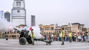 Salah satu tradisi Ramadan yang paling dinantikan di Dubai adalah dentuman meriam saat matahari terbenam yang menandai waktu berbuka puasa. (dok. DET)