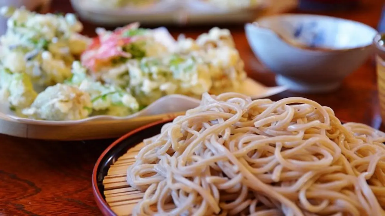 [Bintang] Makanan Jepang vs Korea, Kamu Lebih Suka yang Mana?