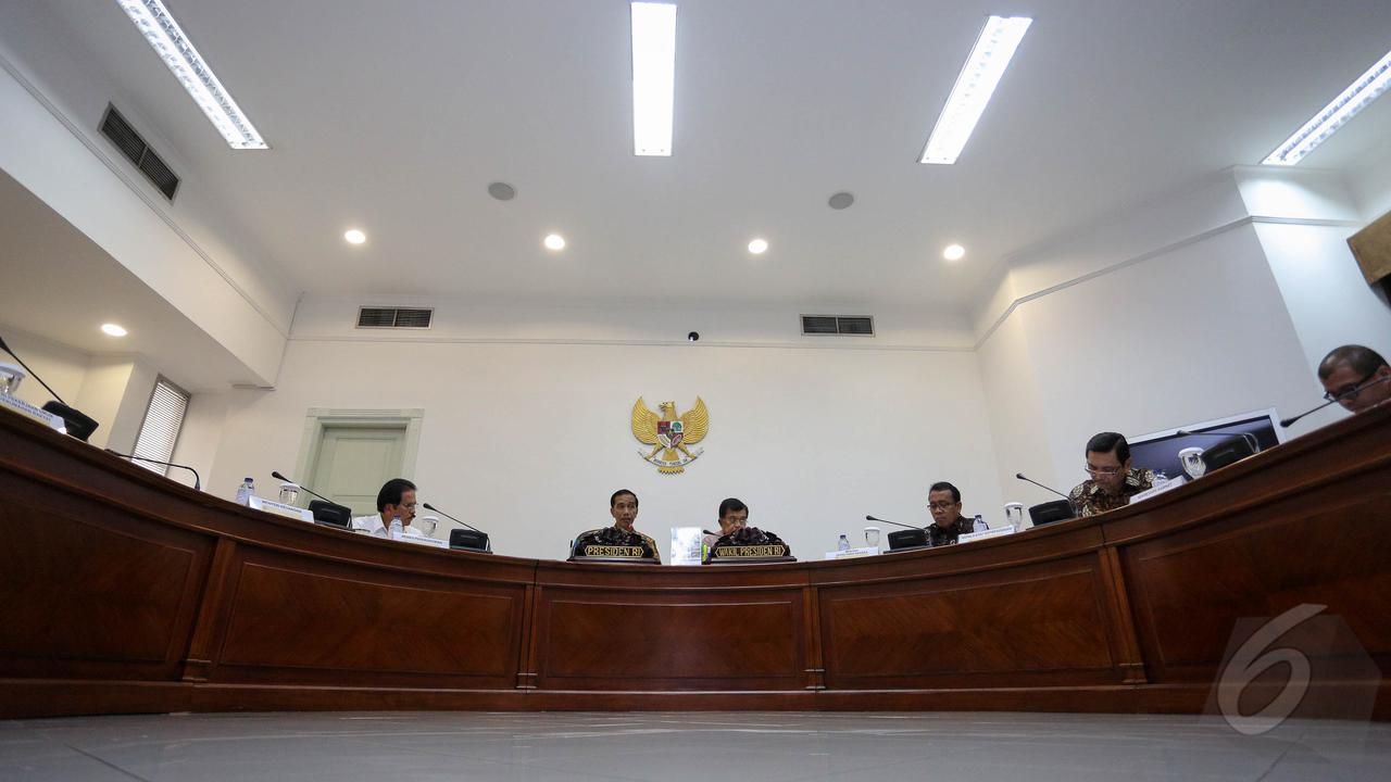 Pimpin Ratas, Jokowi Pinta Pembangunan Infrastruktur Dipercepat