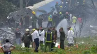Sebuah pesawat Boeing 737 yang membawa 104 orang jatuh dan meledak di dekat Bandara Internasional Jose Marti di Havana, Kuba. (AFP)