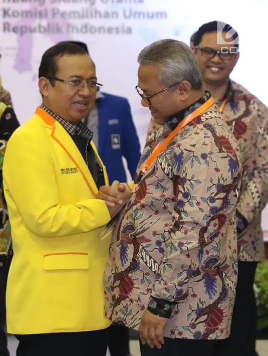 FOTO Dari AHY hingga Titiek Soeharto Dampingi PrabowoSandiaga ke KPU