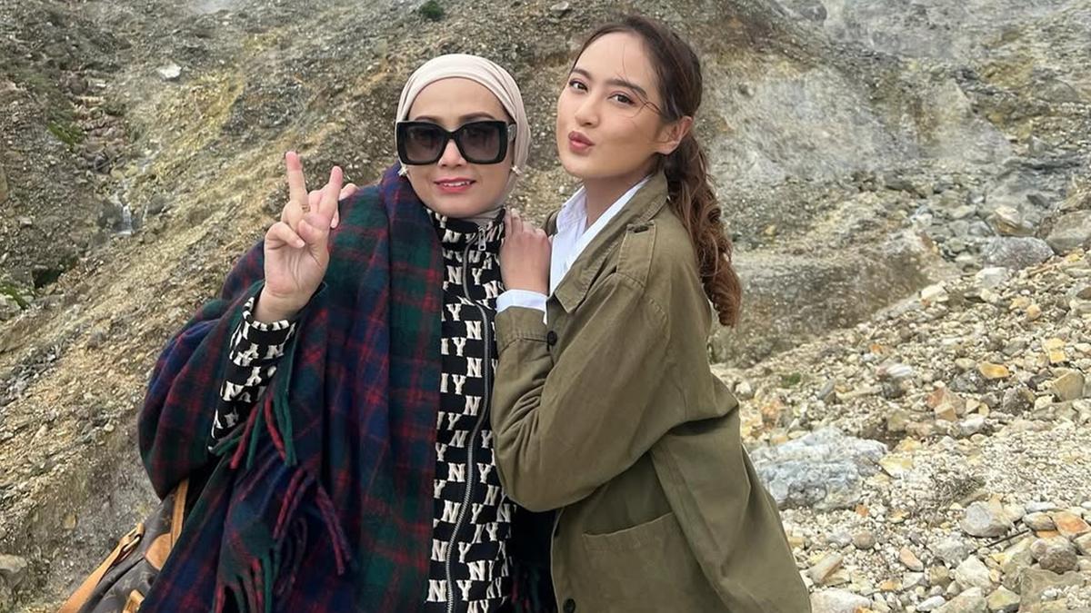 6 Potret Kedekatan Salshabilla Adriani dengan Sang Ibunda, Selalu Beri Dukungan