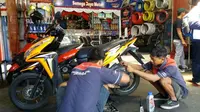 Semoga Jaya Motor (SJM) menjadi bengkel mitra Federal Oil. (Herdi/Liputan6.com)