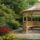 Ide Gazebo Mini dari Bambu untuk Tengah Kebun Belakang Rumah/Gemini AI