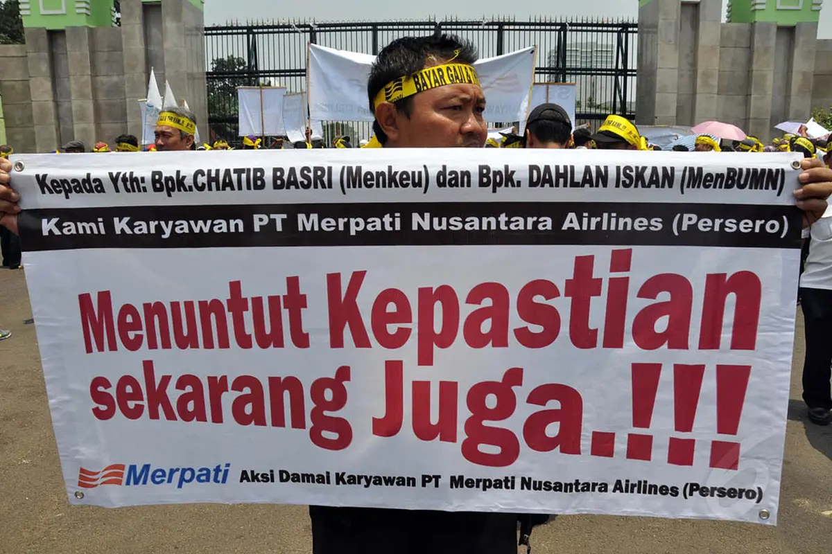 Miris... 9 Bulan Tak Gaji Digaji, Karyawan Merpati Demo