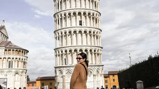 Liburan ke Italia, Clara Bernadeth Memukau dengan Outfit Simple tapi Elegan
