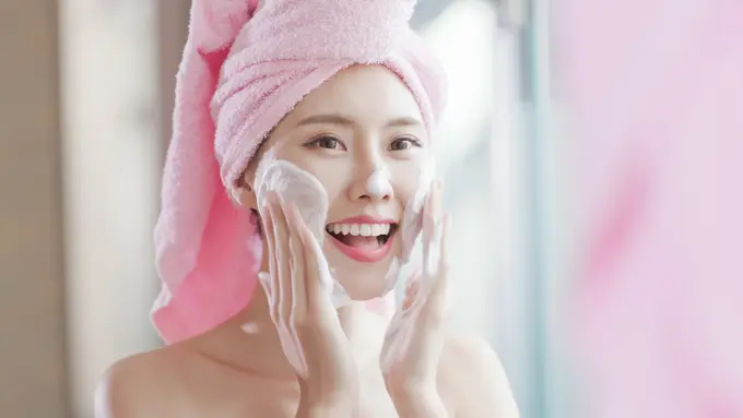 4 Hal yang Diharapkan Perempuan dari Sebuah Pembersih Wajah