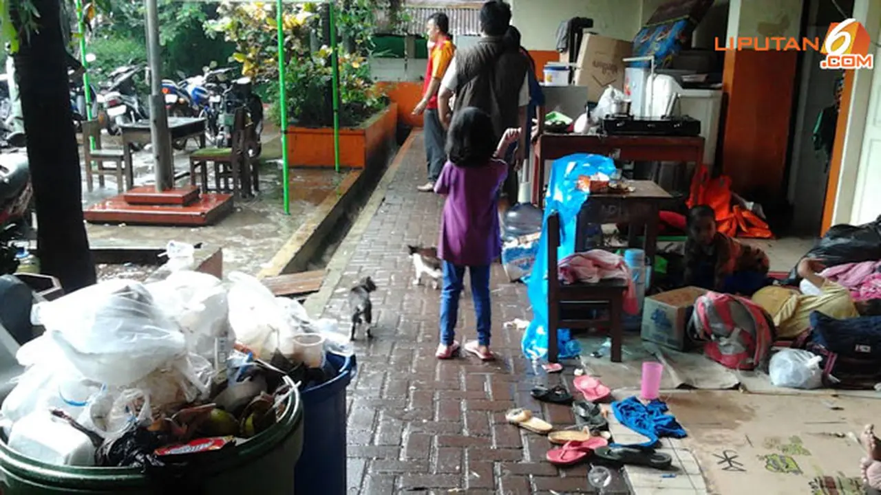 banjir-sd-140121a.jpg