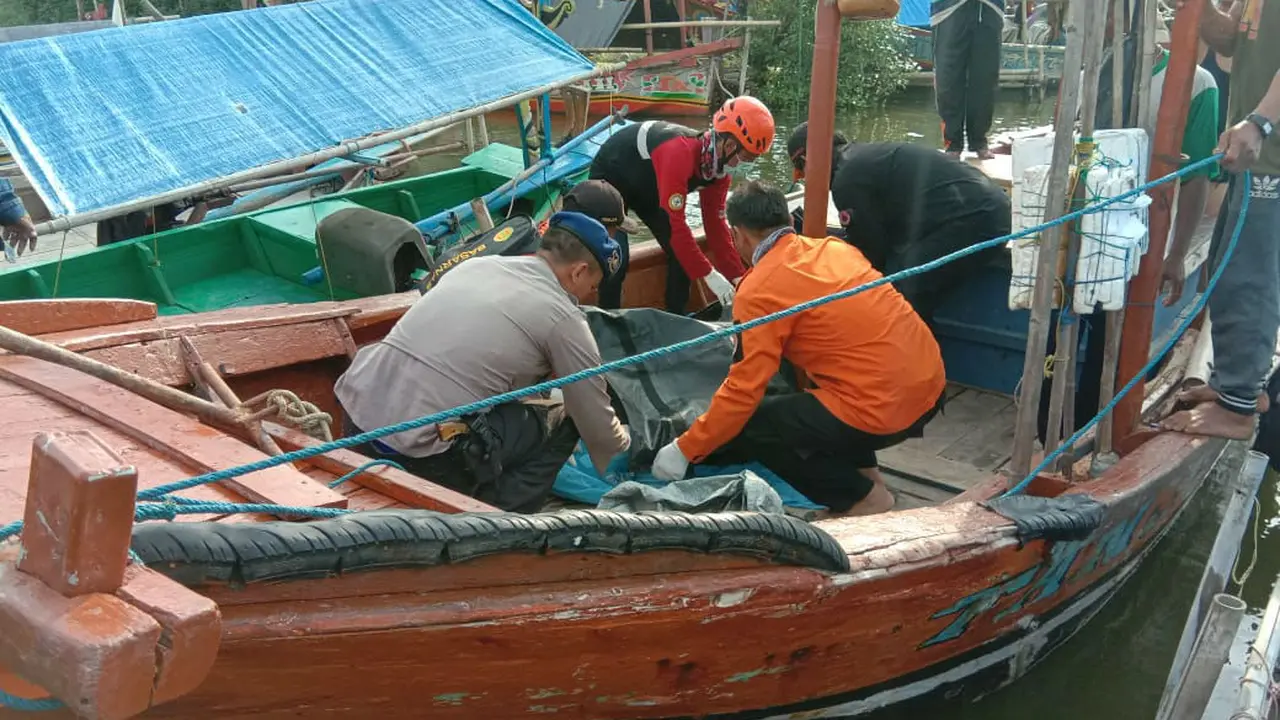 Kronologi Pasutri Meninggal Dihantam Ombak Saat Antar Perbekalan Kapal
