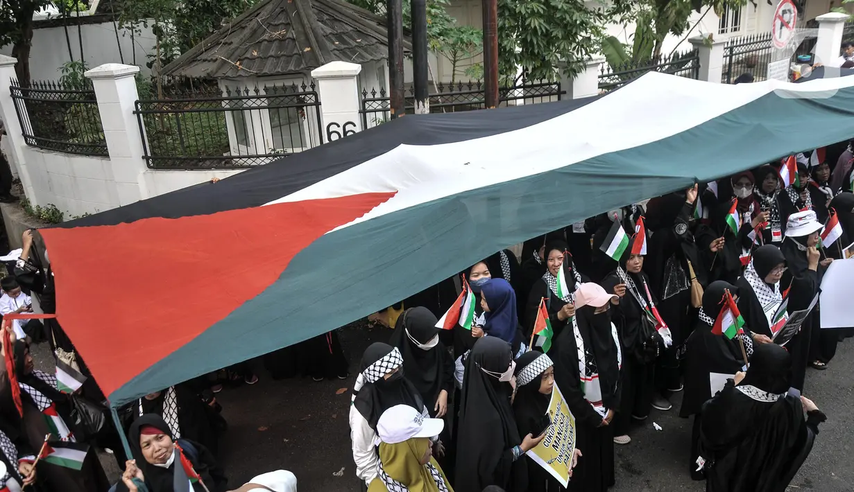 Massa AWG juga mengecam pertemuan Kabinet dan klaim Benjamin Netanyahu atas Al-Quds (Yerusalem) serta penyerangan tentara Israel terhadap warga Palestina. (merdeka.com/Iqbal S. Nugroho)