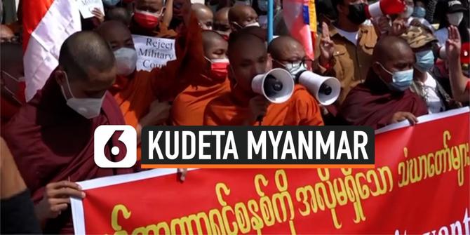 VIDEO: Biksu Myanmar Turun ke Jalan Menentang Kudeta Militer