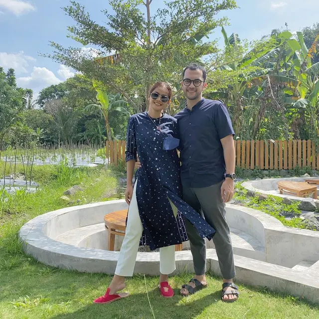 Bintang Cinta Setelah Cinta, Indah Indriana bersama suaminya Diaz Adritya Putra Adrian (Foto: Instagram @indahindriana)