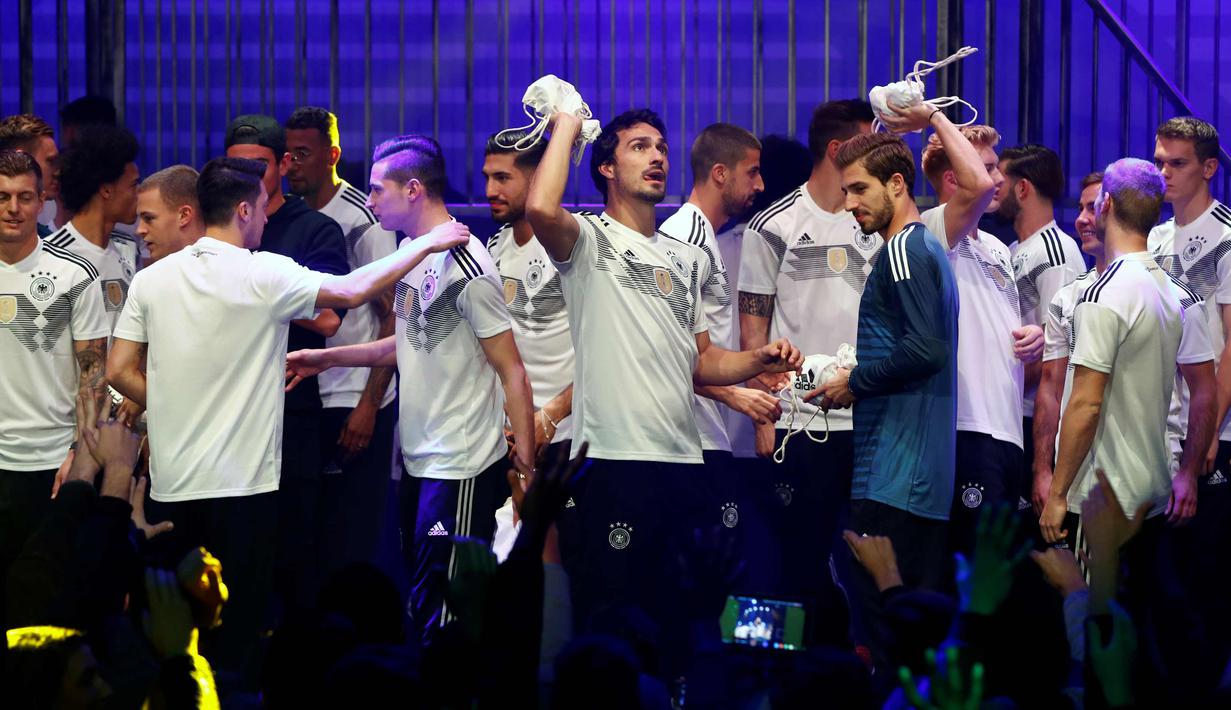 PHOTO: Sambut Piala Dunia 2018, Timnas Jerman Pamer Jersey ...
