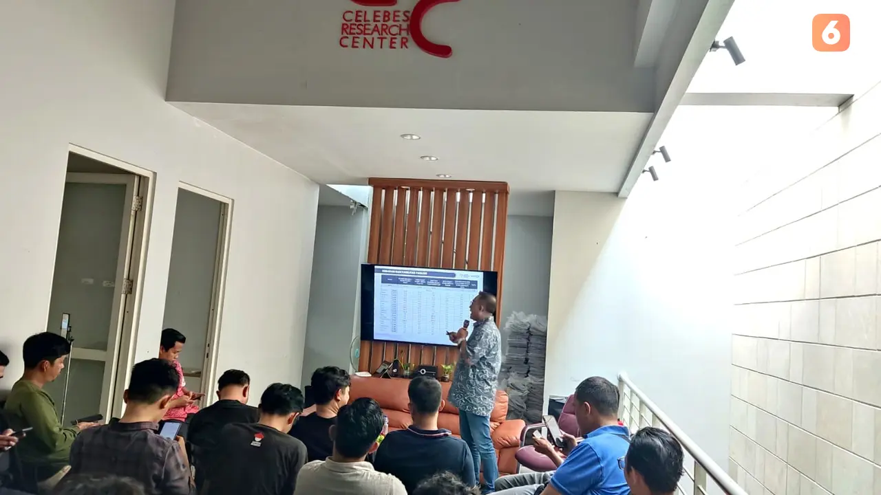 Celebes Research Center merilis hasil survei Pilwalkot Makassar 2024 (Liputan6.com/ Fauzan)