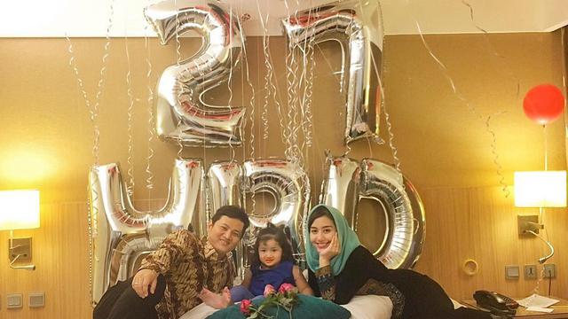 6 Momen Manis Bupati Trenggalek dan Istri, Selalu Harmonis