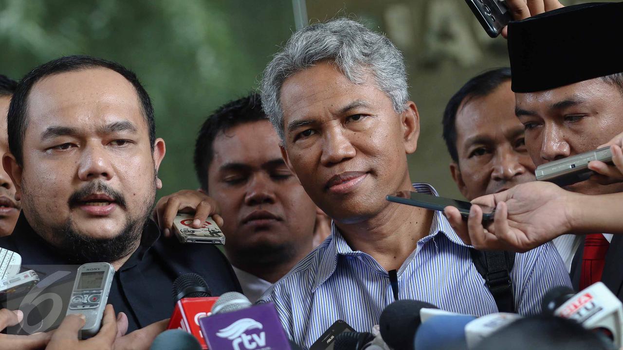 20161110-Buni Yani Diperiksa Bareskrim Polri Sebagai Saksi-Jakarta