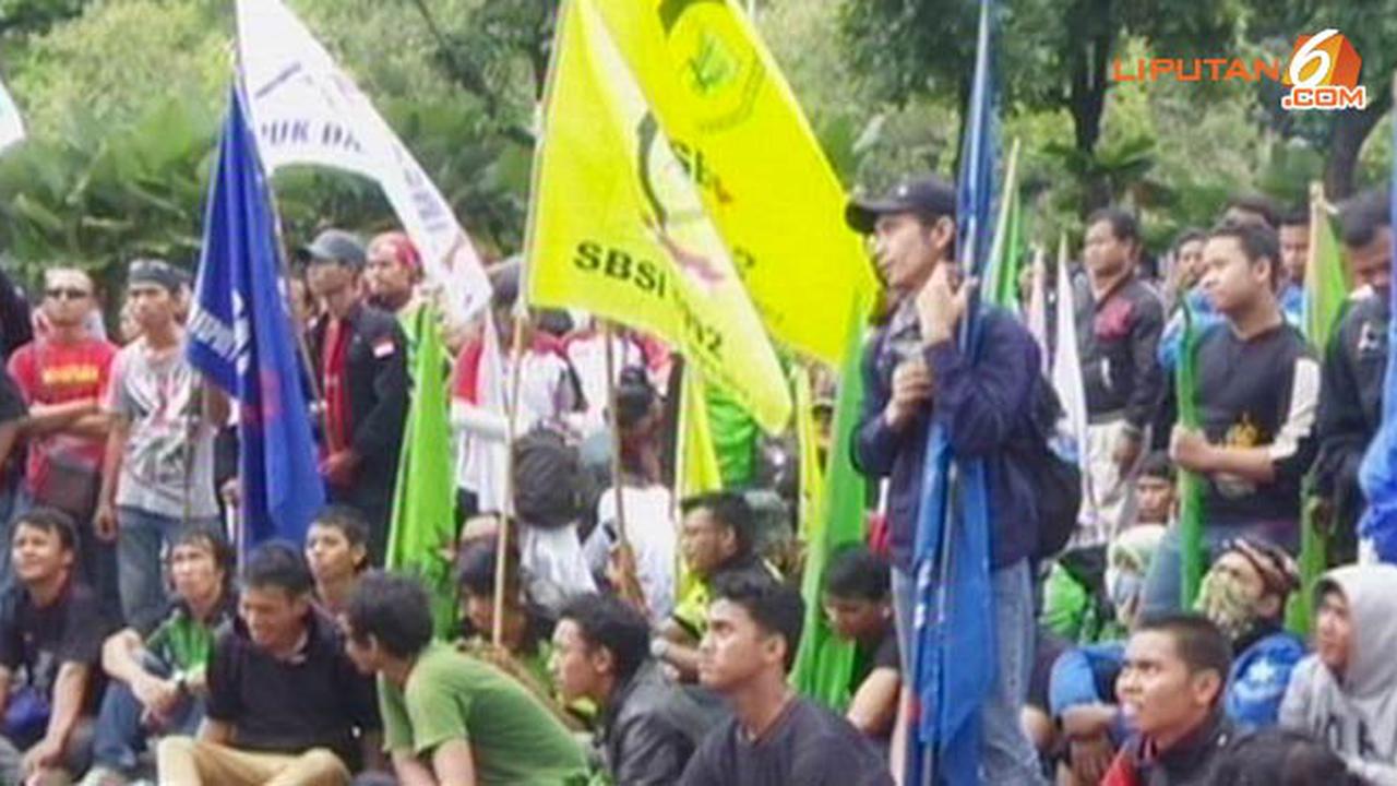 demo-buruh-131030d.jpg