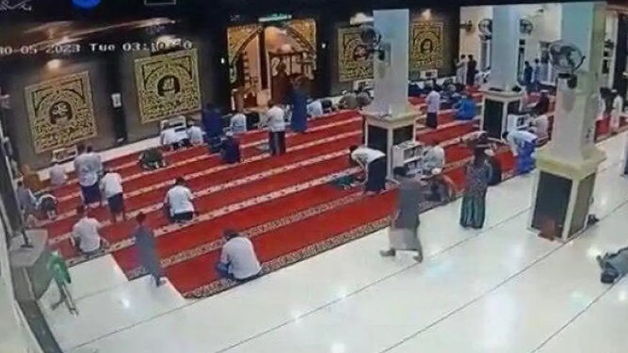 Dosen Unhas Makassar Budirman Bachtiar meninggal saat sedang sholat di masjid. (Foto: mui.or.id)