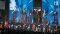 Parade bendera 43 negara peserta pada Penutupan Asian Para Games 2018 di Stadion Madya, Gelora Bung Karno, Jakarta, Sabtu (13/10). Upacara penutupan bertajuk "We Are One Wonder” dihadiri oleh Wakil Presiden RI Jusuf Kalla. (merdeka.com/Imam Buhori)