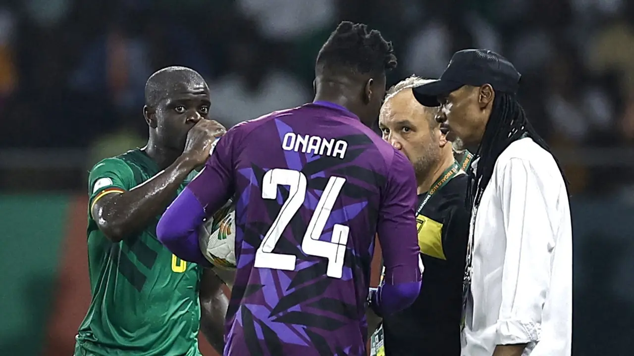 Foto: Performa Buruk Andre Onana Berlanjut di Timnas, Kamerun Digulung Senegal di Piala Adrika