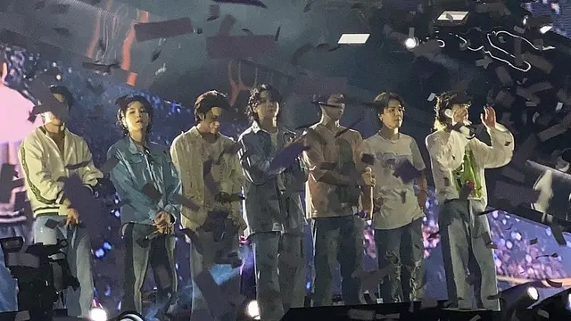 BTS di Konser Yet To Come In Busan.