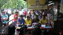 Suasana saat Generasi Poros Muda Golkar memberikan keterangan pers di Jakarta, Rabu (9/12). Mereka mendesak Ketua DPR Setya Novanto yang terlibat kasus pencatutan nama Presiden tersebut segera mengundurkan diri. (Liputan6.com/JohanTallo)
