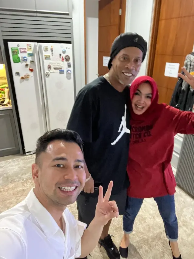 Raffi Ahmad dan Ronaldinho (Instagram/raffinagita1717)