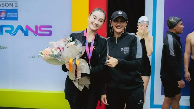 Caitlin Halderman di cabor renang TOSI 2 (Instagram/caitlinhalderman)