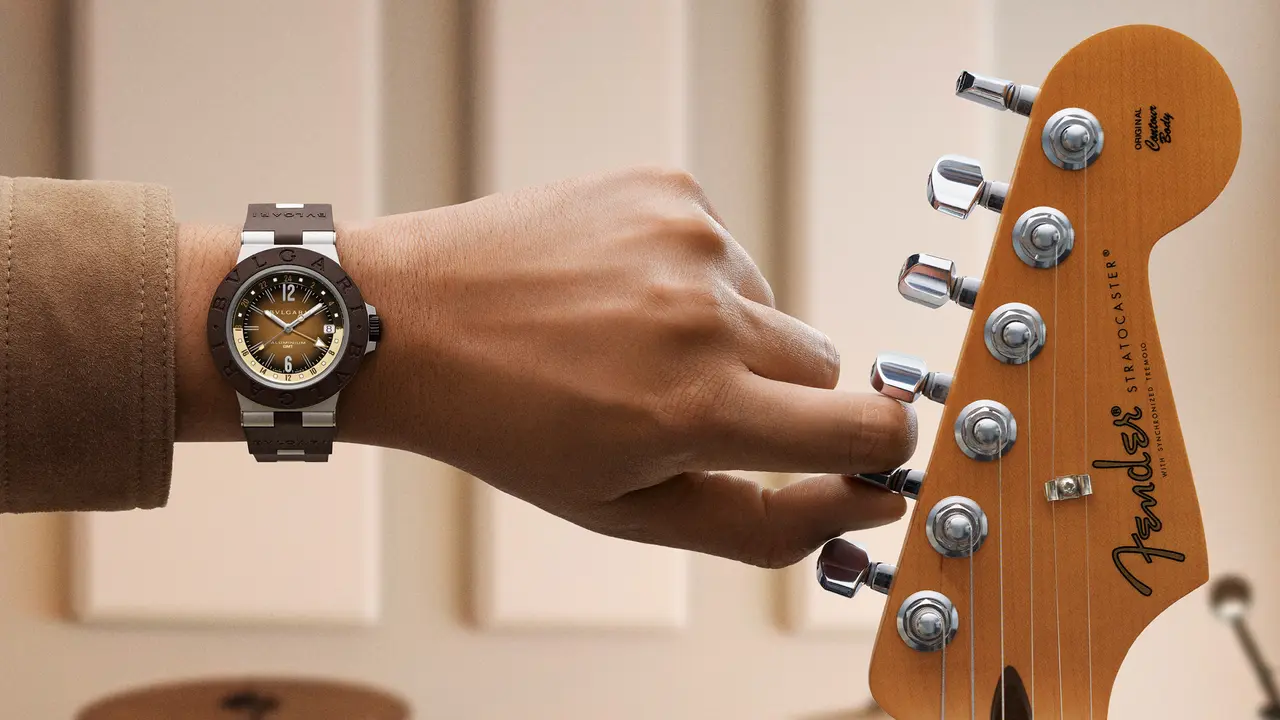 Potret Koleksi Jam Tangan Aluminium GMT Terbaru Bvlgari, Terinspirasi Gitar Listrik Stratocaster yang Ikonik