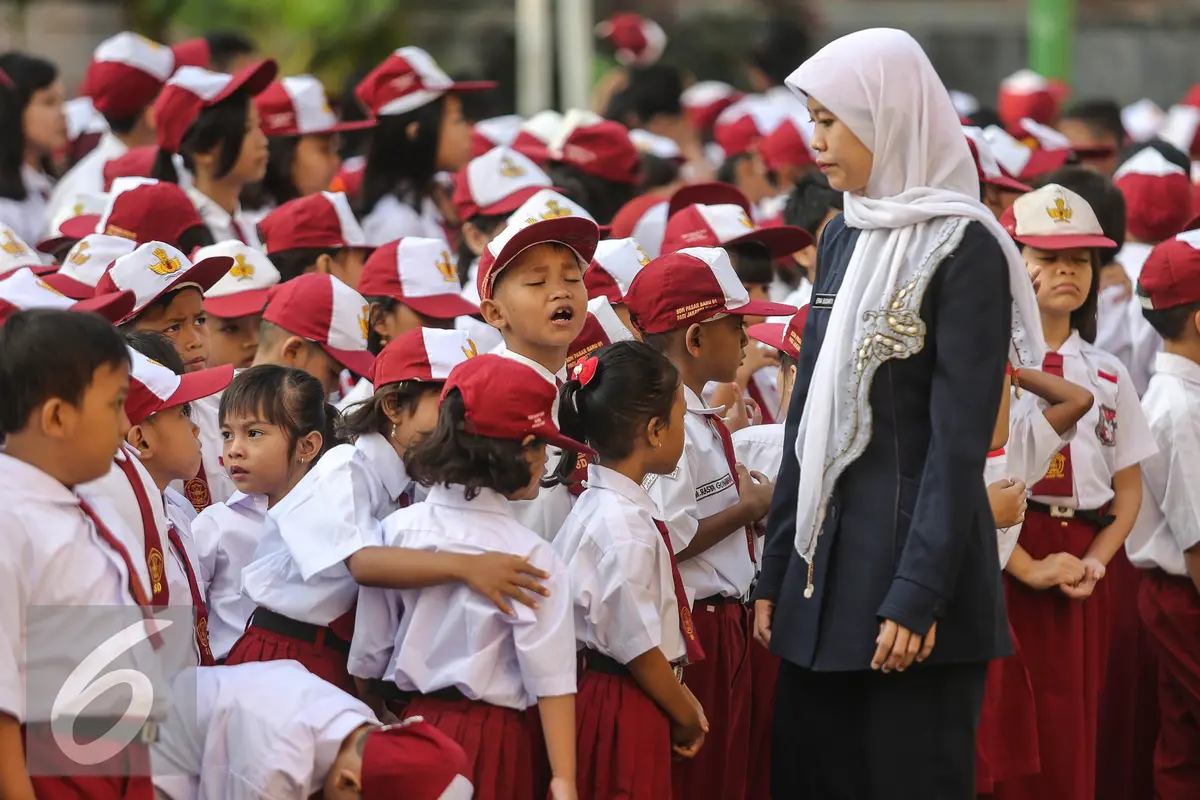 20150727-Hari-Pertama-Masuk-Sekolah-Jakarta3