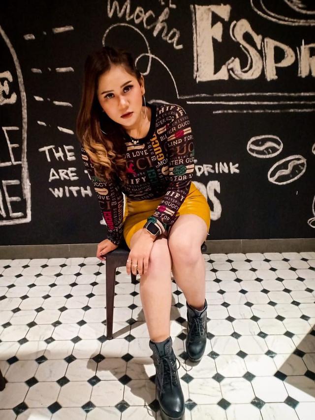 7 Potret Anggun Pramudita, Pedangdut yang Viral dengan Jargon 'Tarik Sis Semongko'