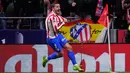 Selebrasi Antoine Griezmann dalam laga Atletico Madrid vs Barcelona di leg pertama semifinal Copa del Rey 2025/2026, Jumat (13/2/2026). (AP Photo/Manu Fernandez)