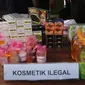 Penampakan kosmetik palsu dari hasil penggerebekan pabrik di kawasan Tambora, Jakarta Barat, Selasa (15/5). Pengungkapan kasus berkat kerja sama BPOM RI bersama Biro Korwas PPNS Bareskrim Mabes Polri. (Liputan6.com/Arya Manggala)