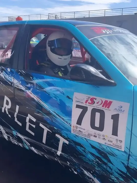 Untuk terjun dalam balapan tersebut, Ryan mengaku tak memiliki waktu untuk berlatih. Hanya dua kali menjalani latihan. Ia pun mengaku ketagihan dan akan sering berlatih. [Instagram/teukuryantr]