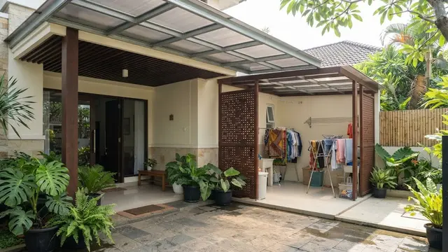 Model Kanopi Teras dengan Tempat Jemuran Model dengan Jemuran di Sisi Belakang Teras