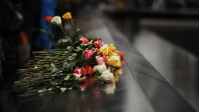 Warga New York Peringati 25 Tahun Tragedi Bom WTC