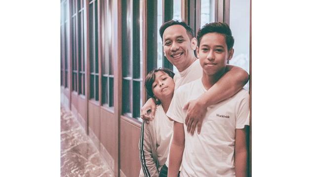 Jarang Tersorot, Ini 6 Potret Rangga Barata Anak Sulung Pongki Barata