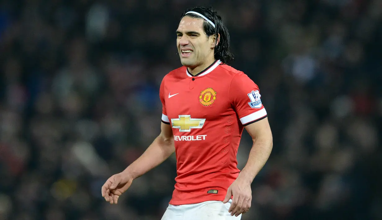 4. Radamel Falcao – Pemain asal Kolombia ini merupakan striker yang terkenal tajam dan mematikan di depan gawang saat berseragam Porto dan Atletico Madrid. Namun sayang dia gagal total saat pindah ke Manchester United. (AFP/Oli Scarff)