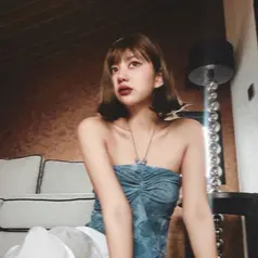 Ghea Indrawari Tampil dengan Model rambut pendek. [@gheaindrawari]