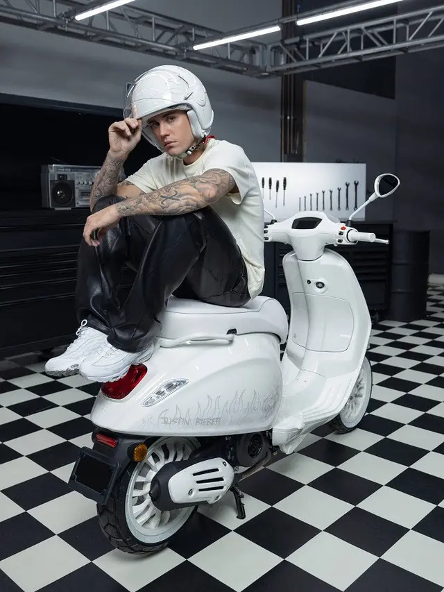 Resmi Dirilis, Ini Tampilan Keren Kolaborasi Vespa x Justin Bieber Edisi Terbatas
